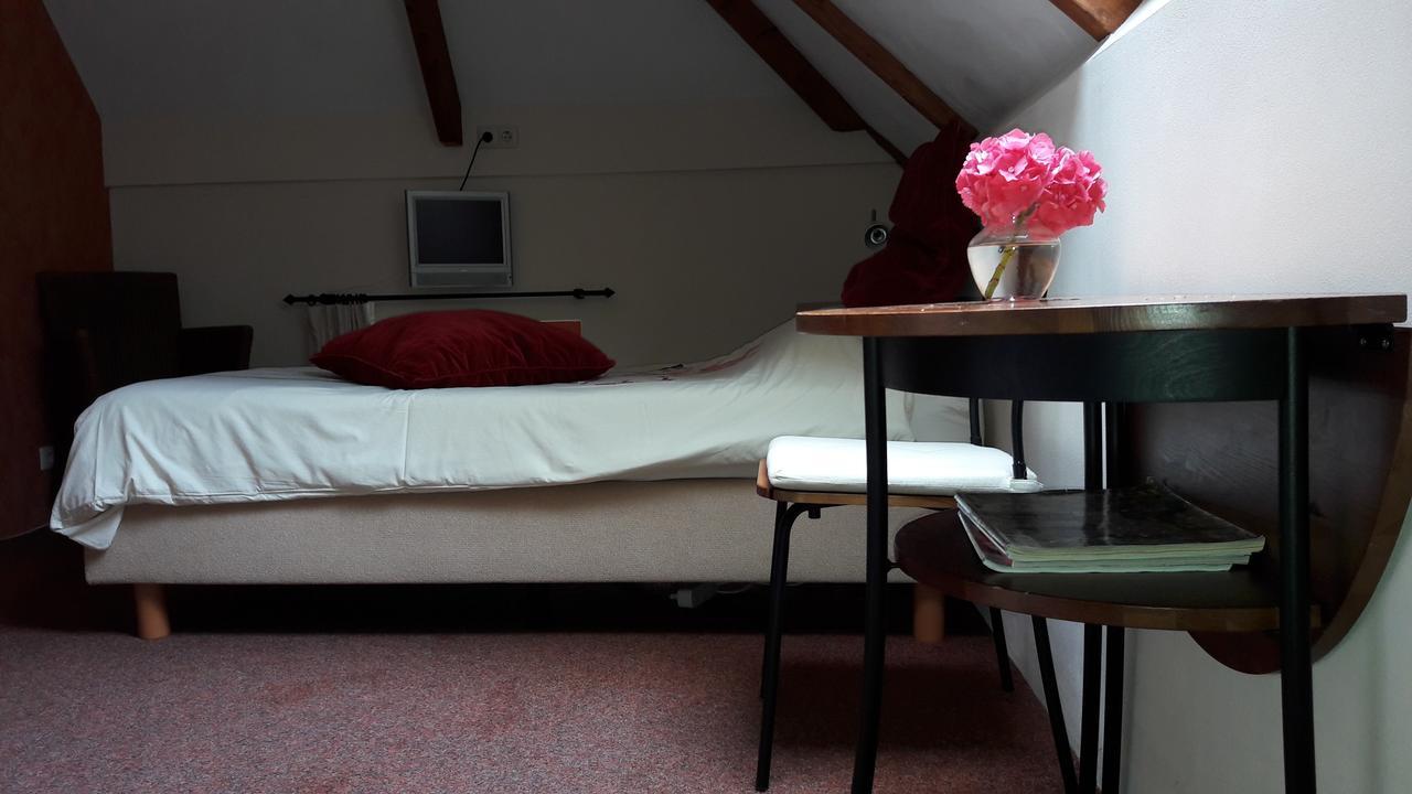 Bed & Breakfast Onder Dak Scharmer Exterior foto